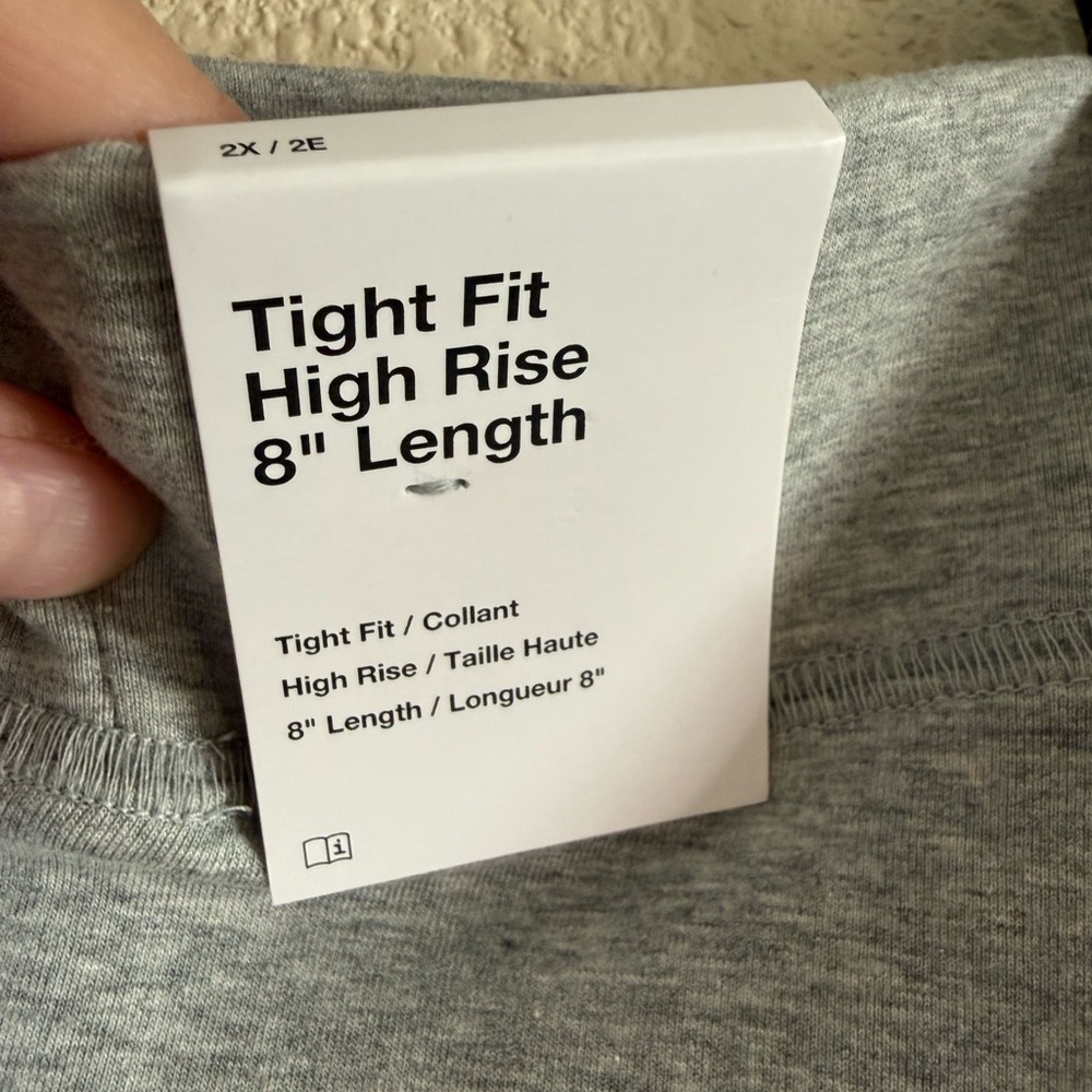 Nike Heather Gray High-Rise Tight Fit 8” Shorts NWT - Picture 4 of 9